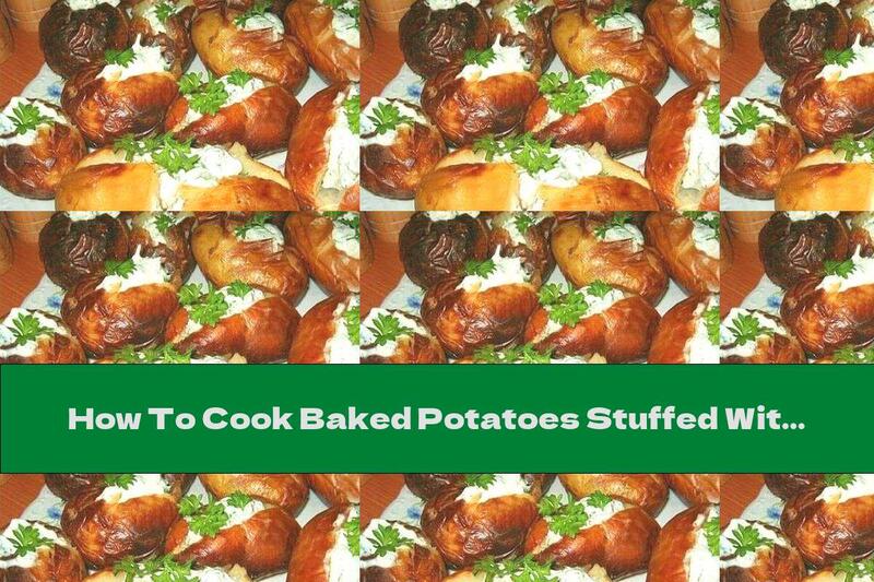 How To Cook Baked Potatoes Stuffed With Cream With Garlic And Spices - Recipe