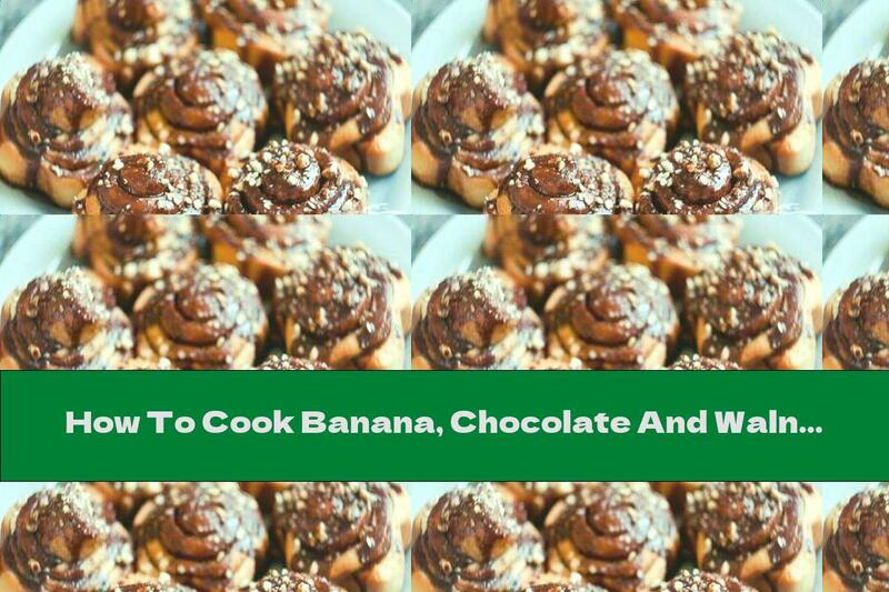 How To Cook Banana, Chocolate And Walnut Cakes - Recipe